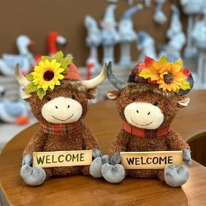 Fall Highland Cow Plush Welcome Sign